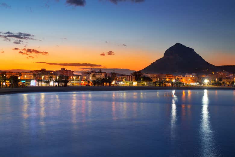Paddle surf nocturno en Jávea