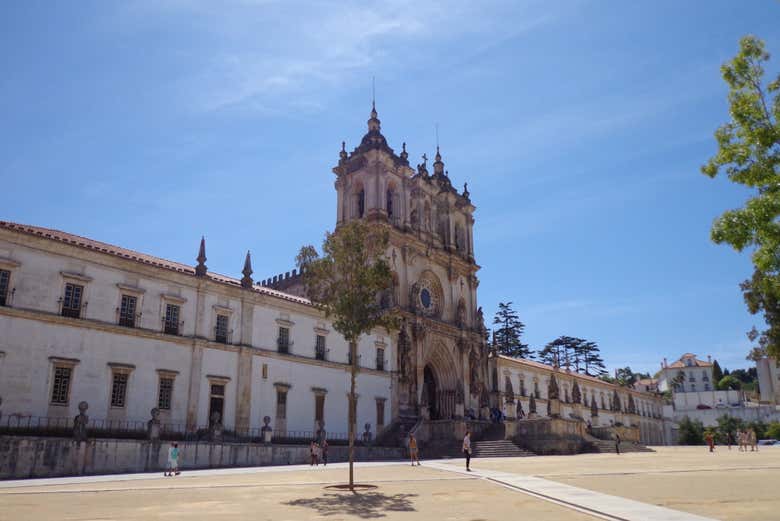 Excursión a Batalha, Alcobaça y Convento de Cristo