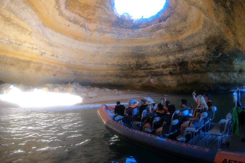 Paseo en barco por el Algarve y las cuevas de Benagil