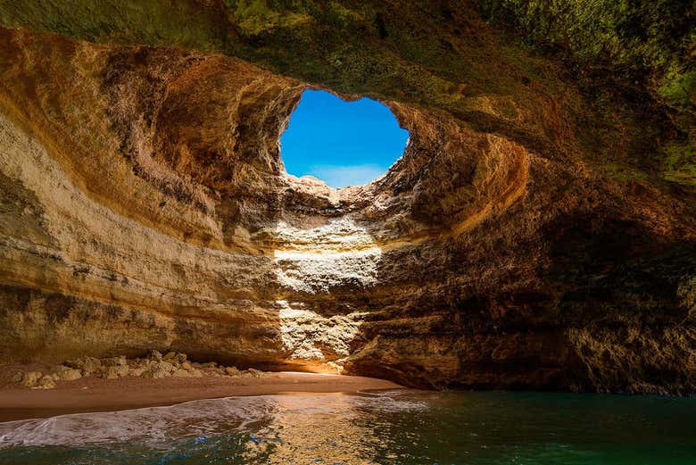 Tour en kayak por las cuevas de Benagil