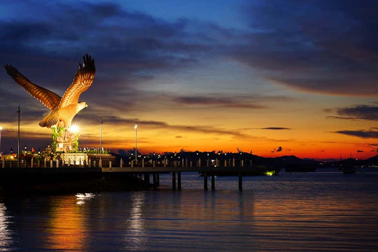 Paseo en barco por Langkawi al atardecer
