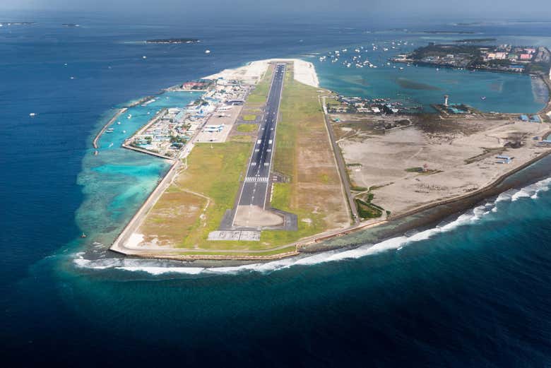 Traslado al aeropuerto de Malé en lancha rápida