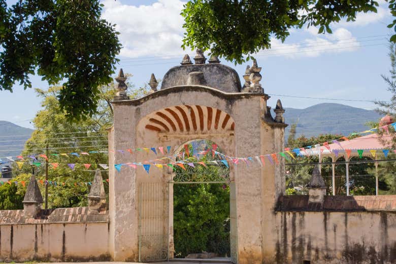 Tlacolula de Matamoros, San Jerónimo Tlacochahuaya y Yagul
