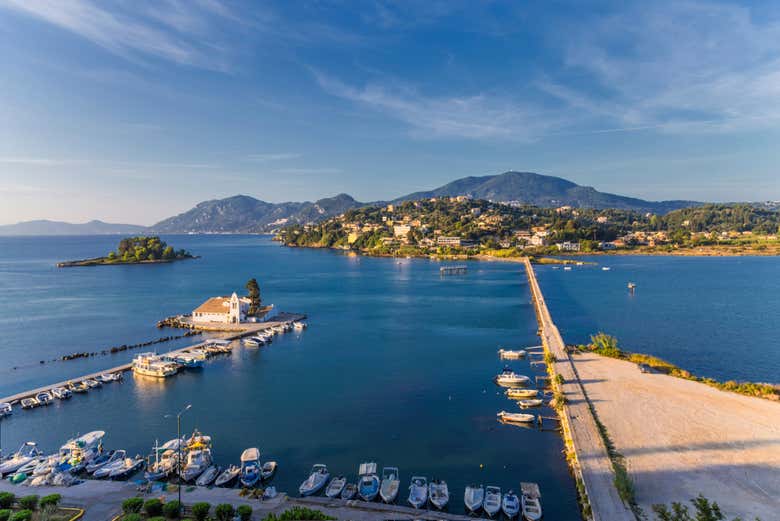 Autobús turístico de Corfú + Excursión a Paleokastritsa