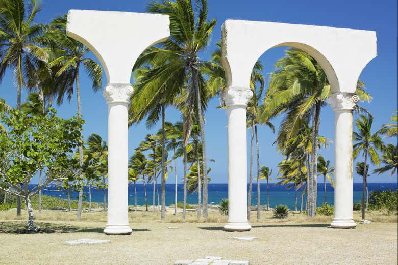 Excursión al Monumento Nacional Bariay