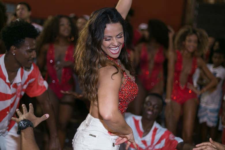 Visita a un ensayo de una escuela de samba