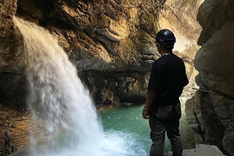 Senderismo y rápel en el cañón de Autisha