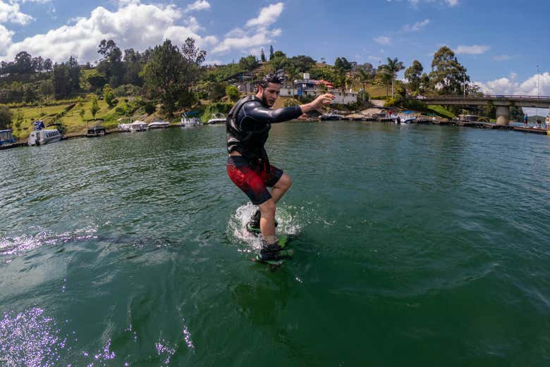 Moto de agua o wakeboard en Guatapé