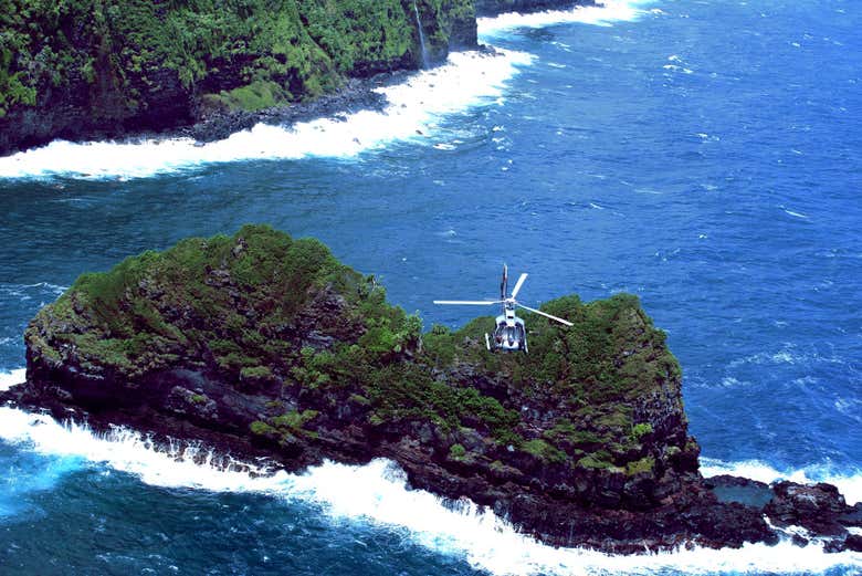Paseo en helicóptero por la selva tropical de Hana