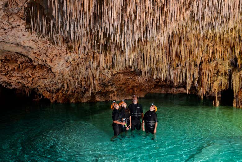 Excursión a Tulum y Río Secreto