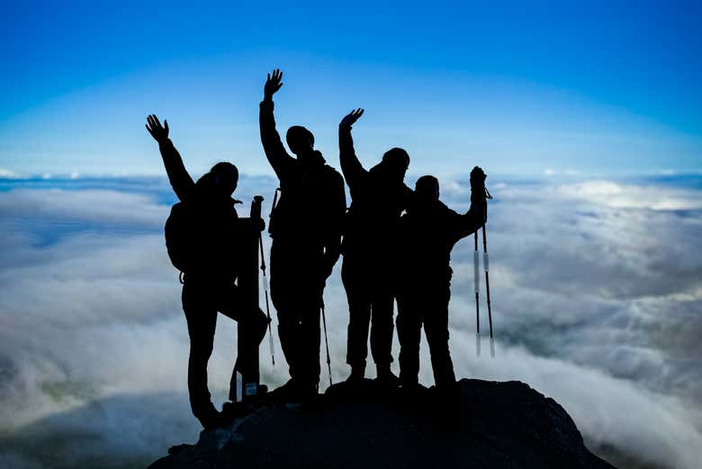 Trekking de ascenso a la Montaña del Pico