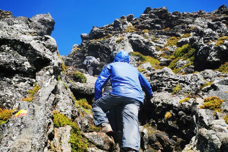 Trekking de ascenso a la Montaña del Pico