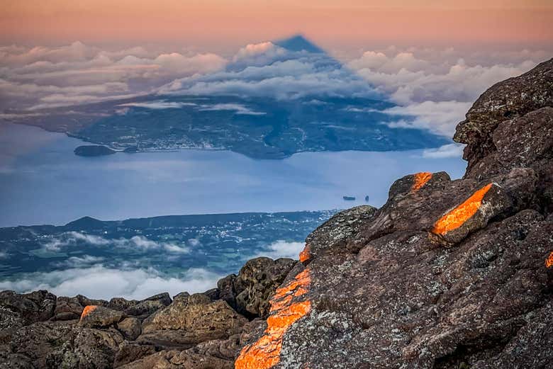 Escalada nocturna por la Montaña del Pico