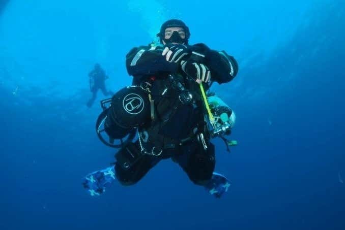 Buceo con scooter submarino en Aci Castello