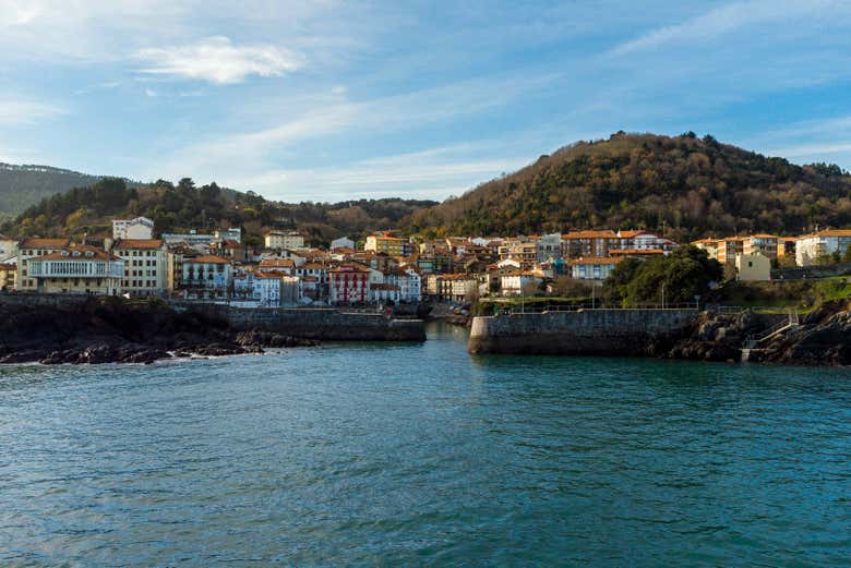 Paseo en barco por la costa de Urdaibai