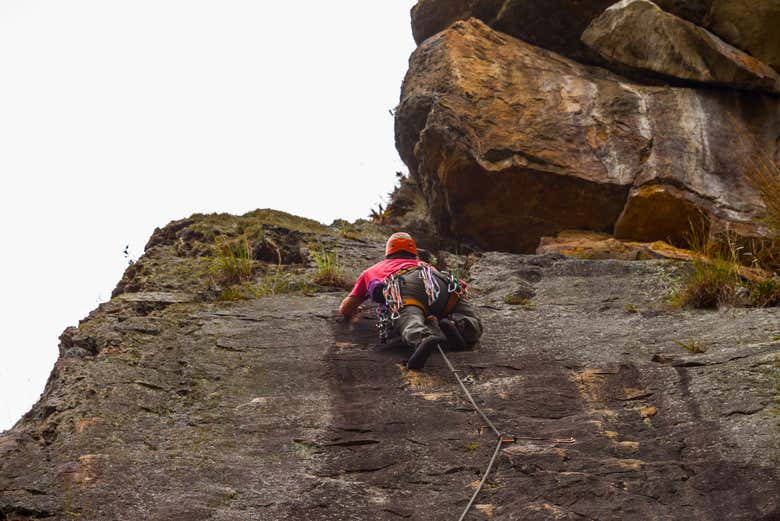 Escalada, rápel y bicicleta en las Rocas de Suesca