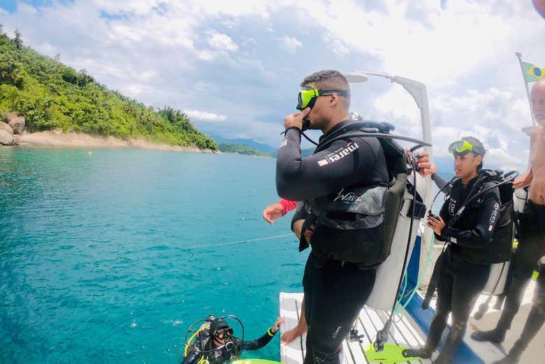 Bautismo de buceo en Paraty