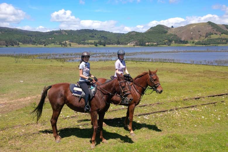Excursión a caballo a la laguna de Suesca