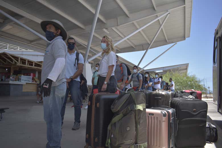 Transporte entre el Aeropuerto de Galápagos y la Isla de Santa Cruz