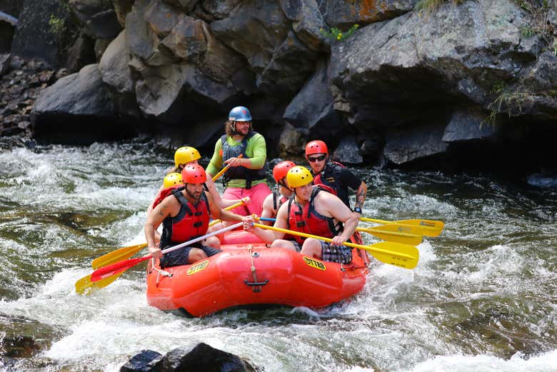 Rafting en el río Clear Creek