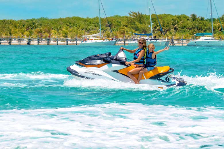 Tour en moto de agua por Punta Maroma