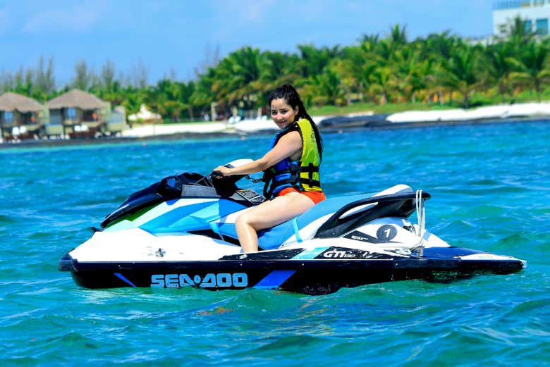Tour en moto de agua por Punta Maroma