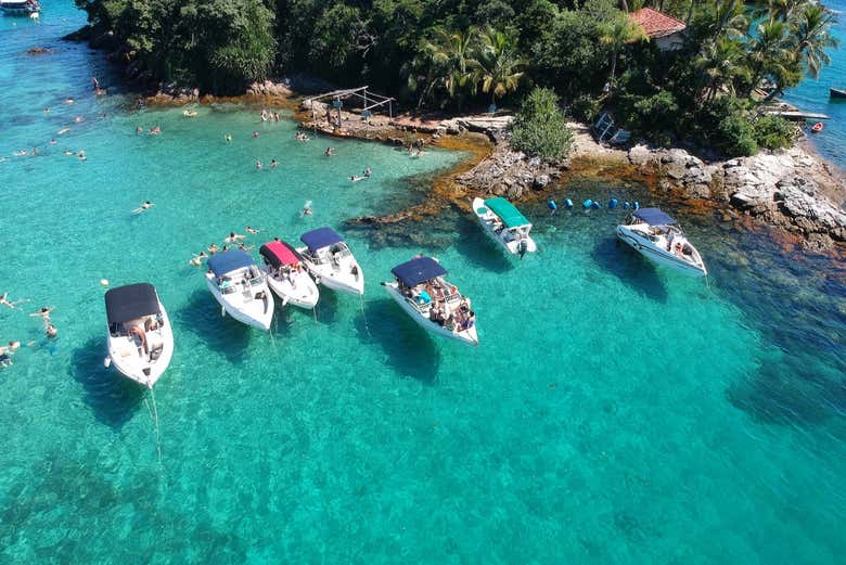 Paseo en barco por Lagoa Azul + Playas de Ilha Grande