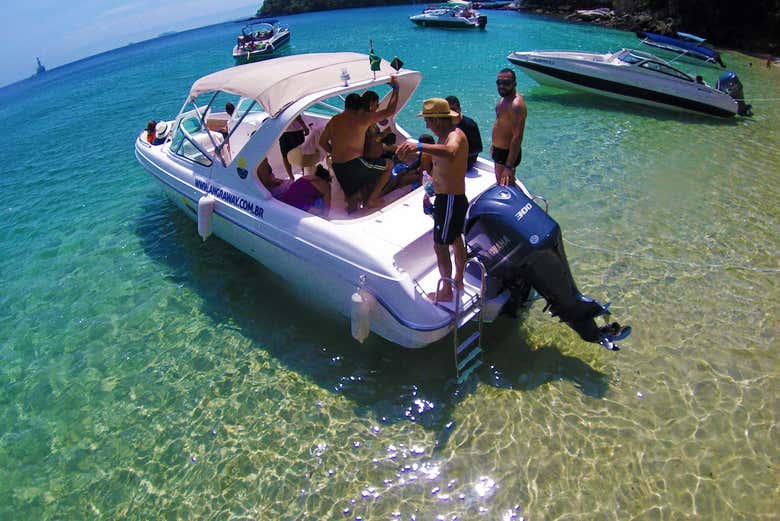 Paseo en barco por Lagoa Azul + Playas de Ilha Grande