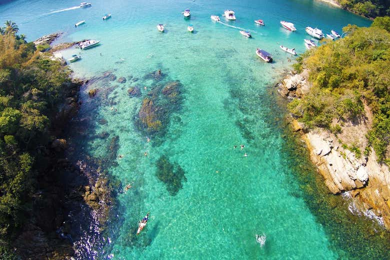 Paseo en barco por Lagoa Azul + Playas de Ilha Grande