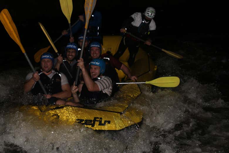 Rafting nocturno en Três Coroas