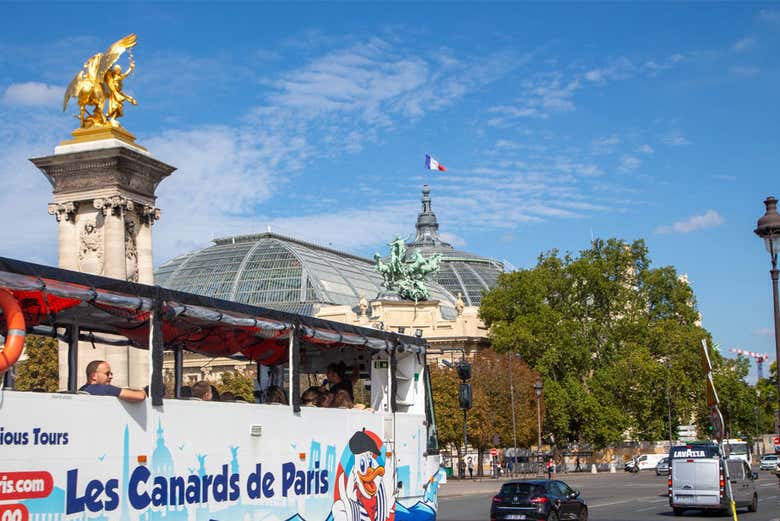 Tour en autobús anfibio por París