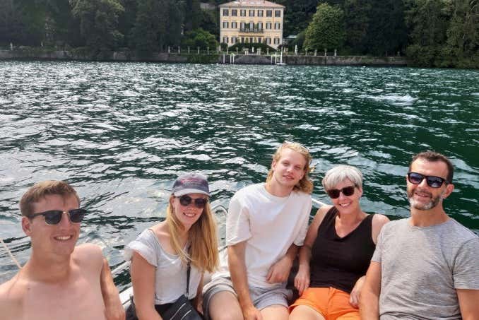 Paseo en barco por el lago Como