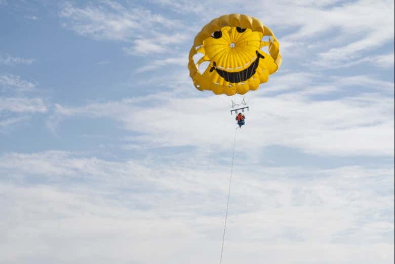 Parasailing en el Mar Rojo