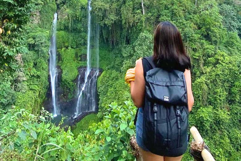 Ruta privada de senderismo por Sekumpul + Templo Pura Ulun Danu Bratan