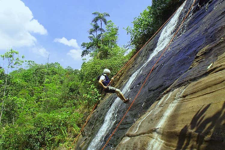 Rápel en Kitulgala
