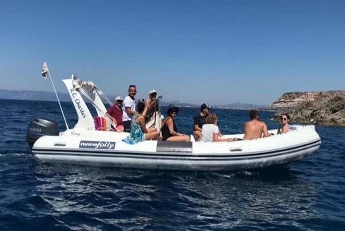 Paseo en barco por Buggerru