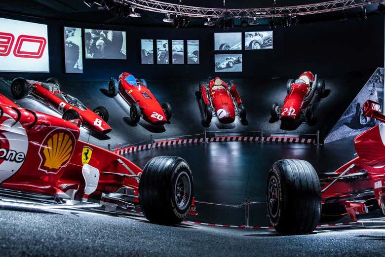 Entrada al Museo Ferrari