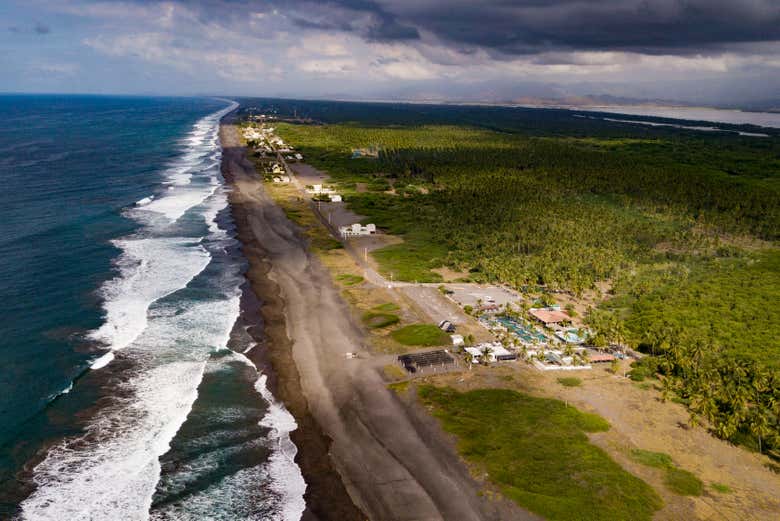 Excursión al Tortugario Ecológico y la laguna de Cuyutlán