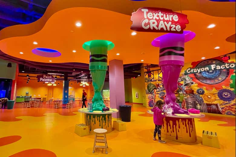 Entrada a Crayola Experience