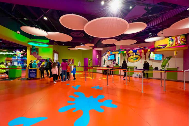 Entrada a Crayola Experience