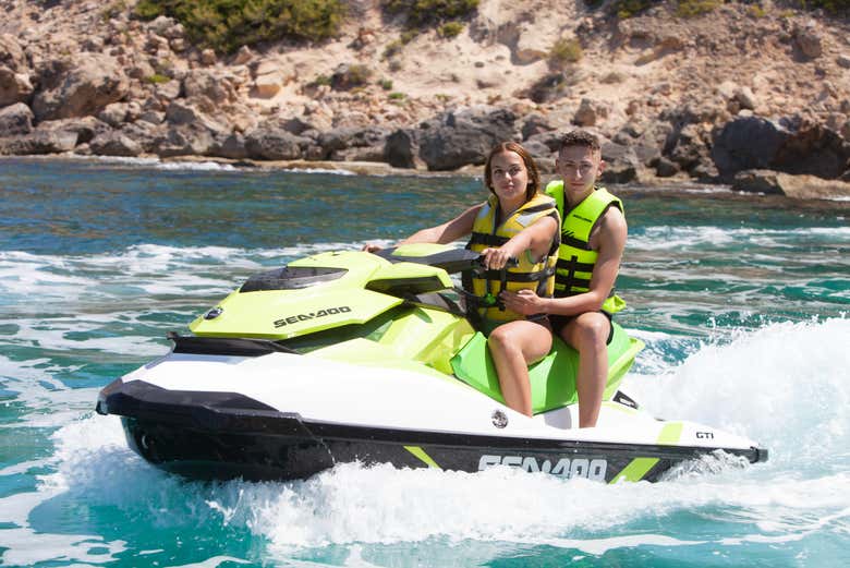 Tour en moto de agua por Cala Mondragó