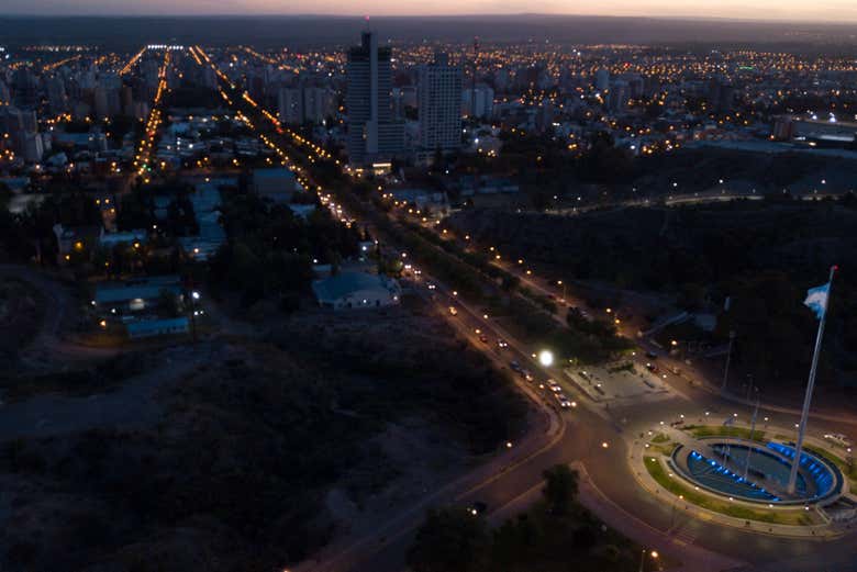 Tour nocturno por Neuquén