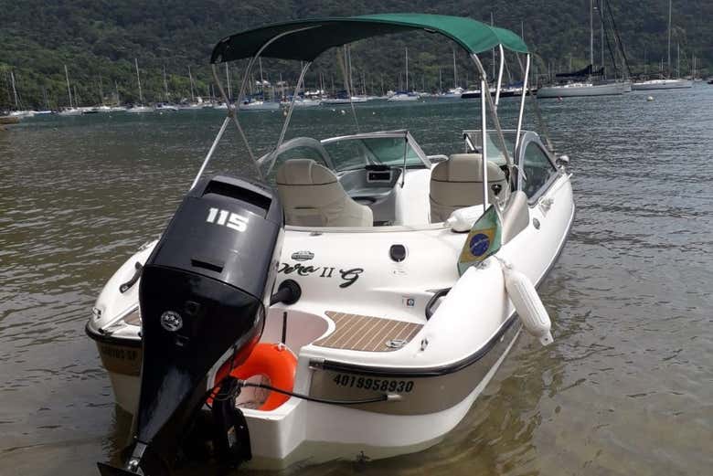 Paseo en barco por las islas Couves y Prumirim