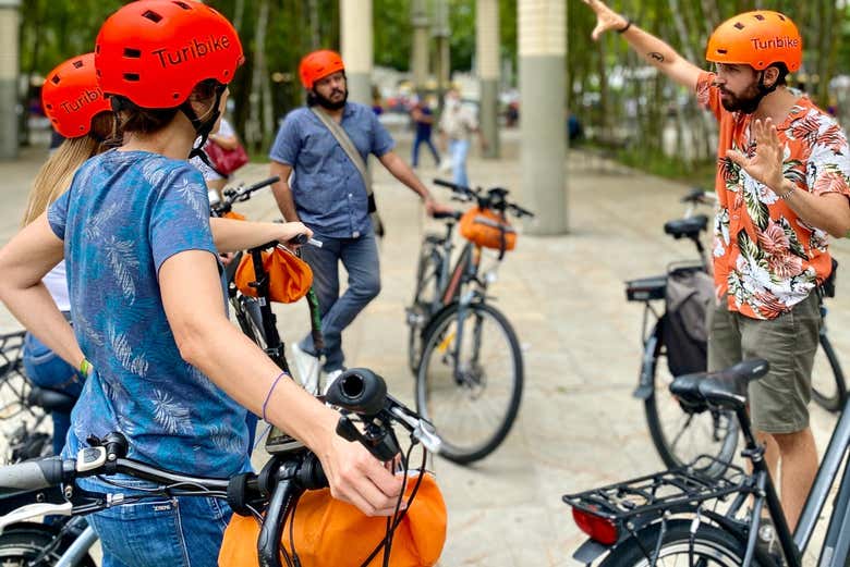 Tour gastronómico en bicicleta eléctrica por Medellín