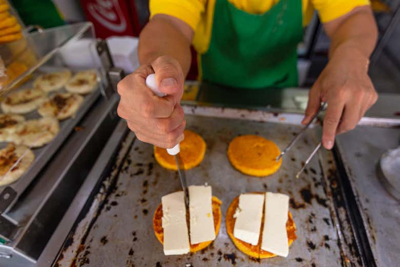 Tour gastronómico en bicicleta eléctrica por Medellín