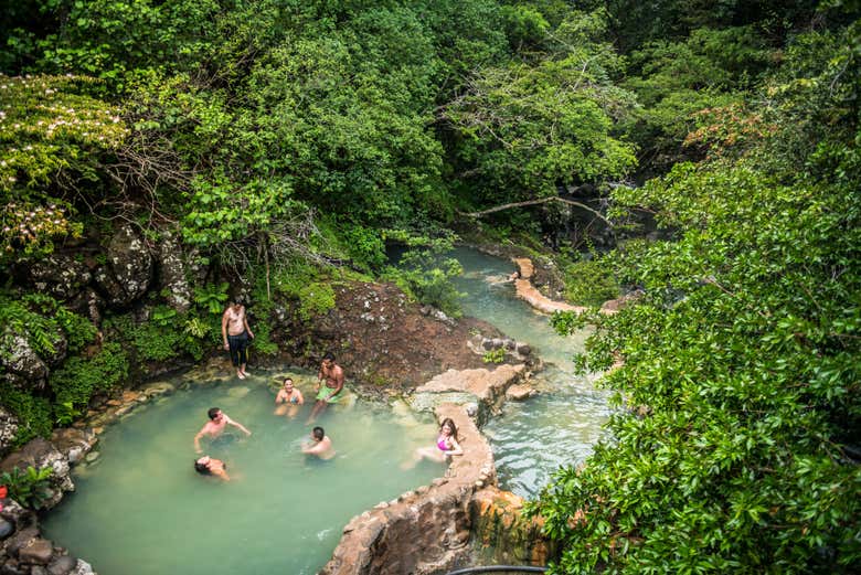 Entrada a las aguas termales de Río Negro