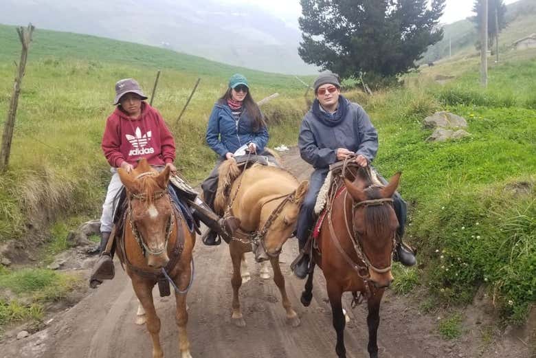 Paseo a caballo por Cruz de Mayo, San Antonio y Rumipamba