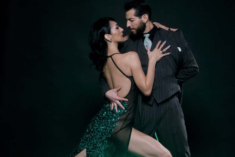 Espectáculo en Madero Tango con clase de tango