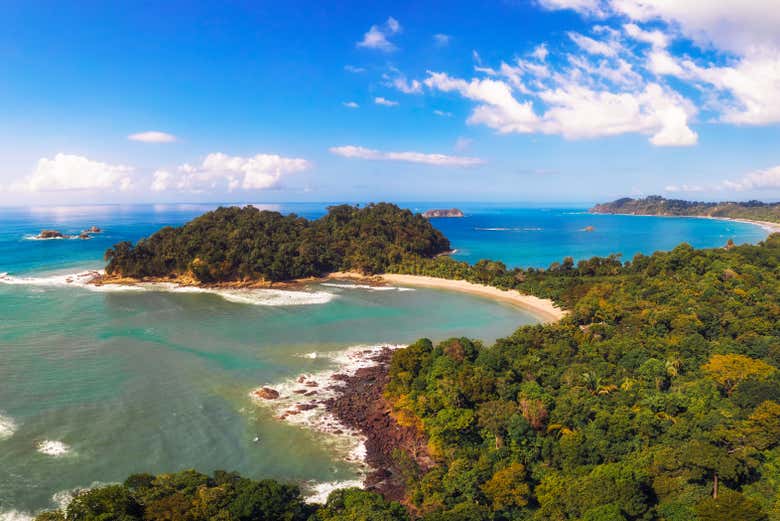 Salto en paracaídas en Manuel Antonio
