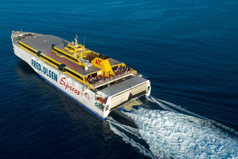 Ferry a Tenerife